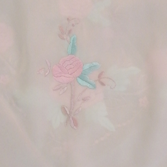 New silk embroidery scarf - Picture 3 of 3